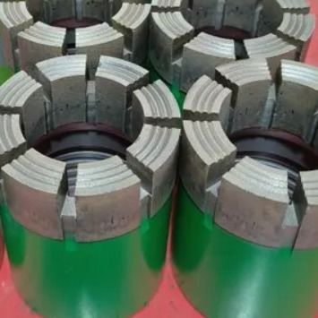 Forja do núcleo de diamante para condições de mineração difíceis em caixas de cartão