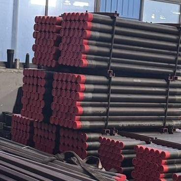 NQ HQ Black Wireline Drill Rod DCDMA STANDARD Tratamento térmico Apagamento Temperamento