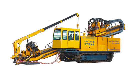 Bom preço. Equipamento da esteira rolante HDD do caminhão com capacidade da tração 1800KN para a colocação de tubulação subterrânea on-line